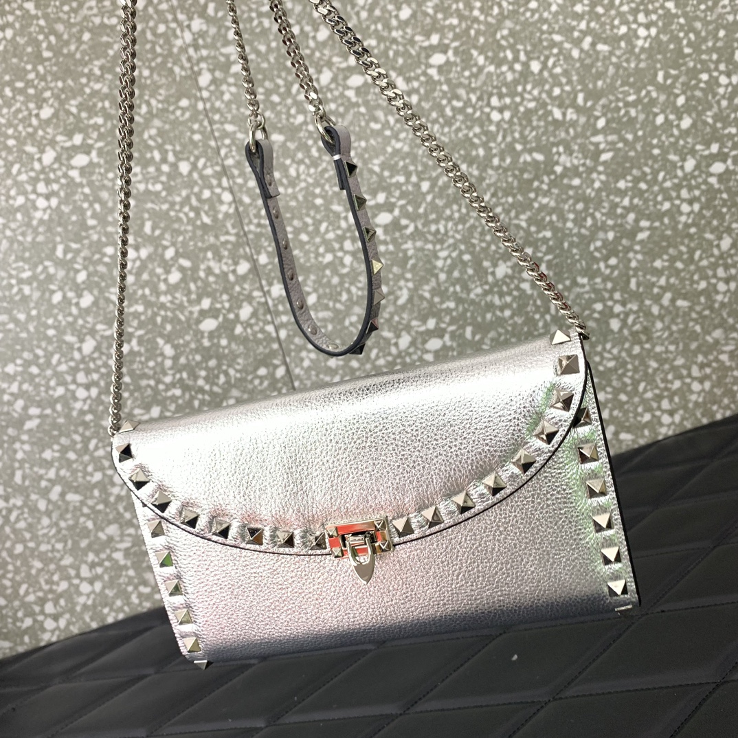 Valentino Garavani Rockstud Small Shoulder Bag in Silver Grainy Calfskin